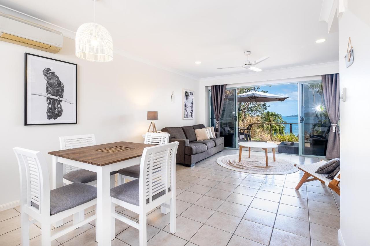Sunset Waters Apartments Hamilton Island Room photo