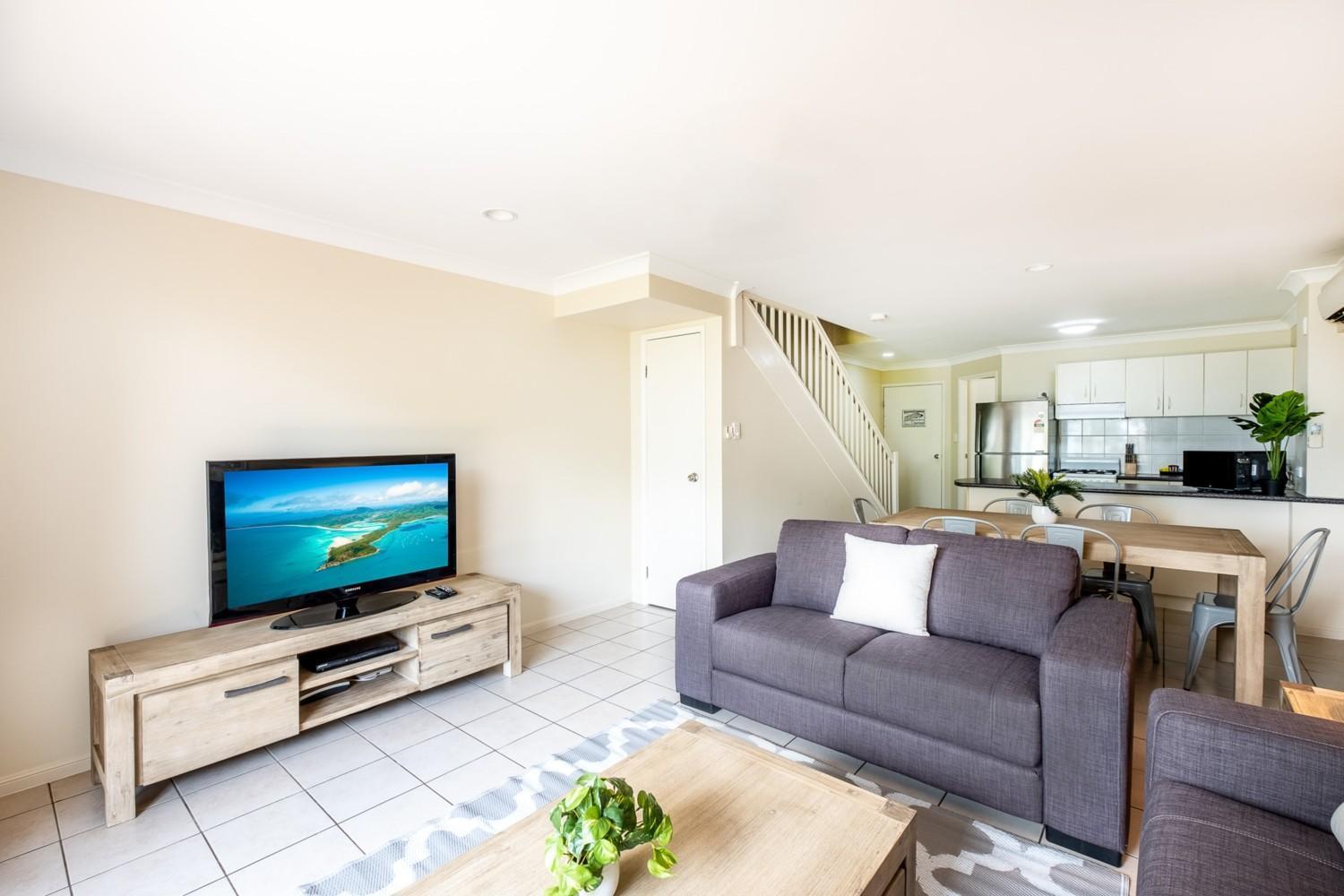 Sunset Waters Apartments Hamilton Island Exterior photo