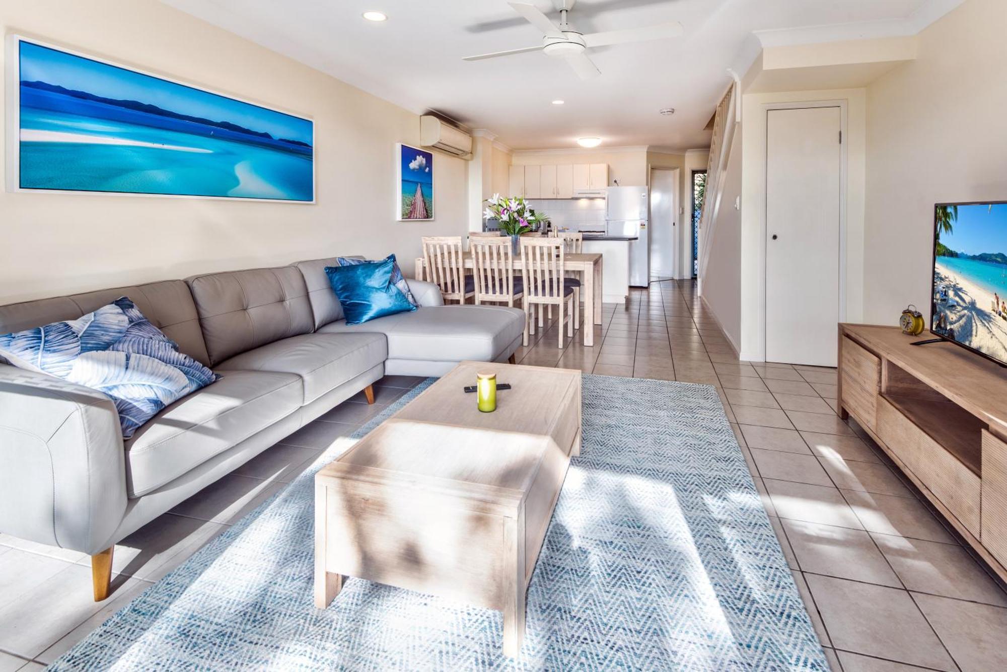 Sunset Waters Apartments Hamilton Island Exterior photo