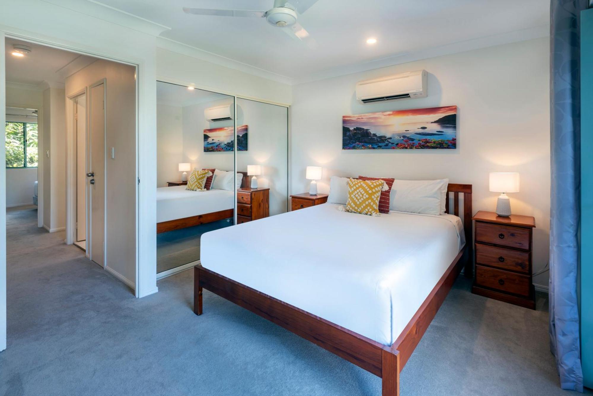 Sunset Waters Apartments Hamilton Island Exterior photo