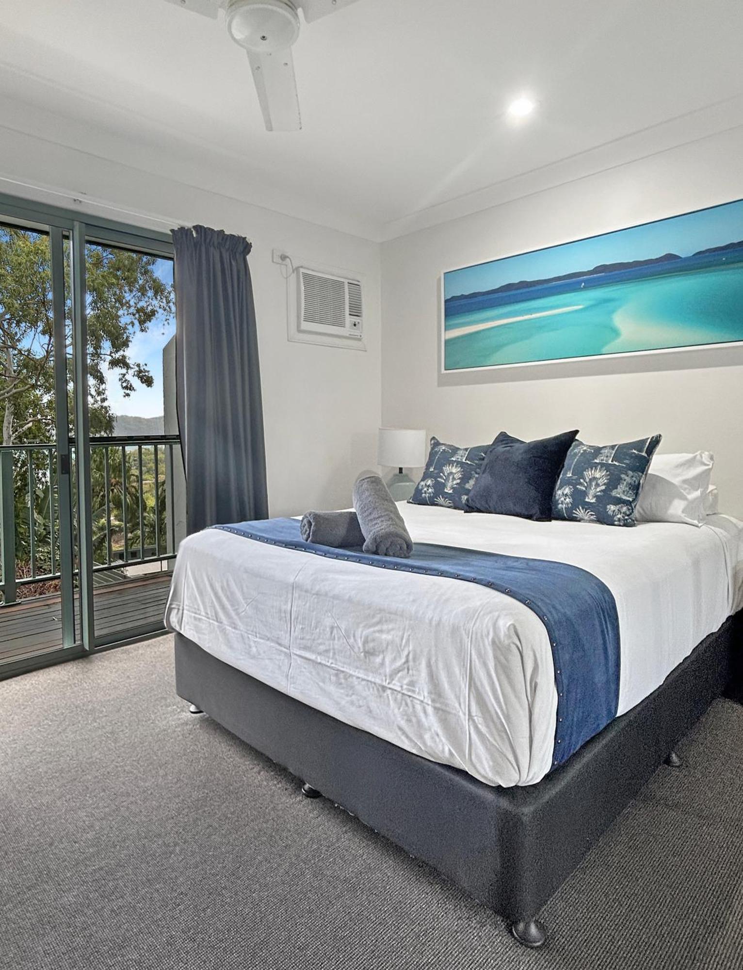 Sunset Waters Apartments Hamilton Island Exterior photo