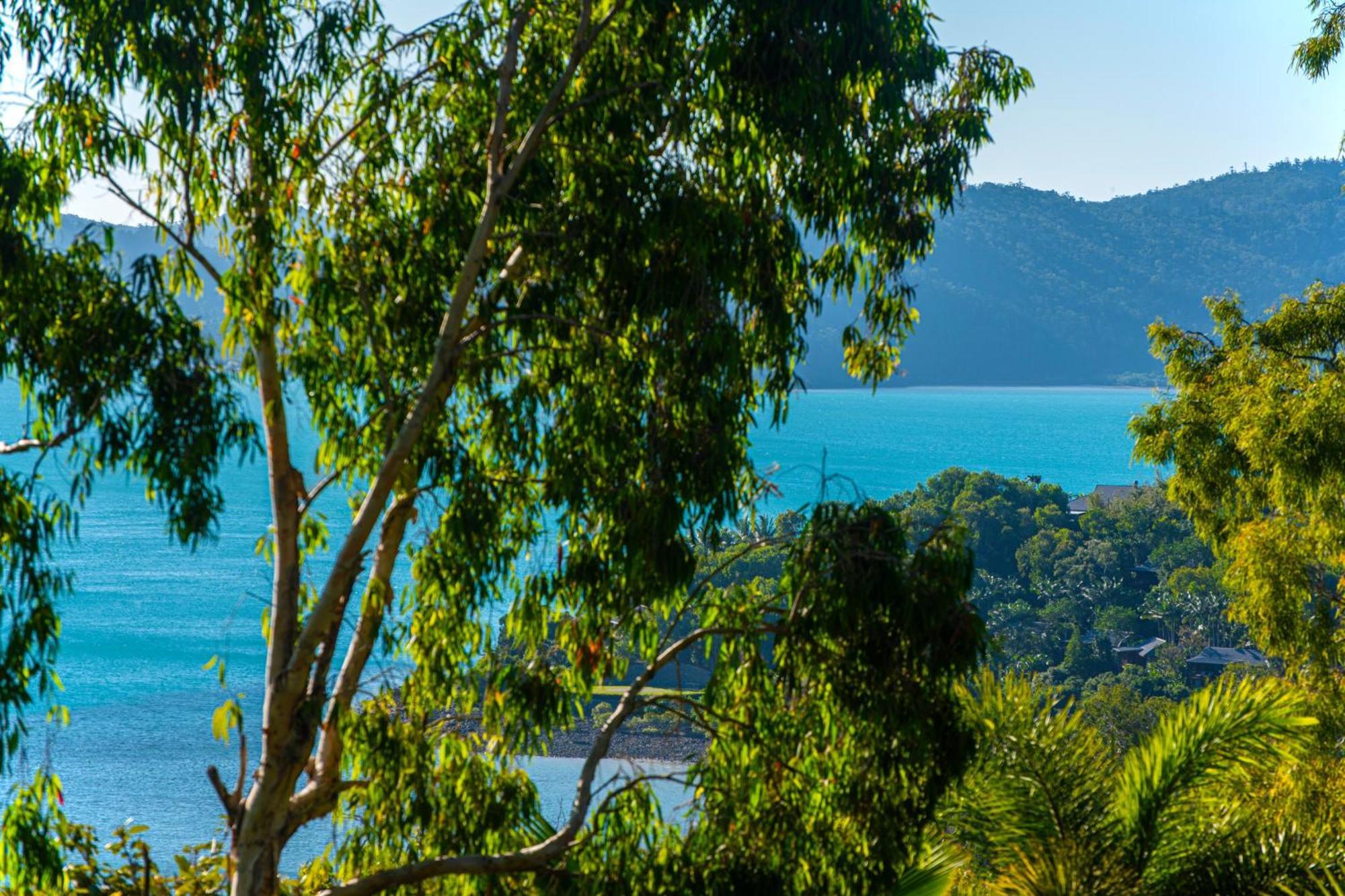 Sunset Waters Apartments Hamilton Island Exterior photo